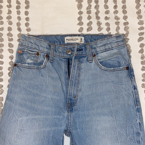 Abercrombie Jeans - Picture 4 of 6